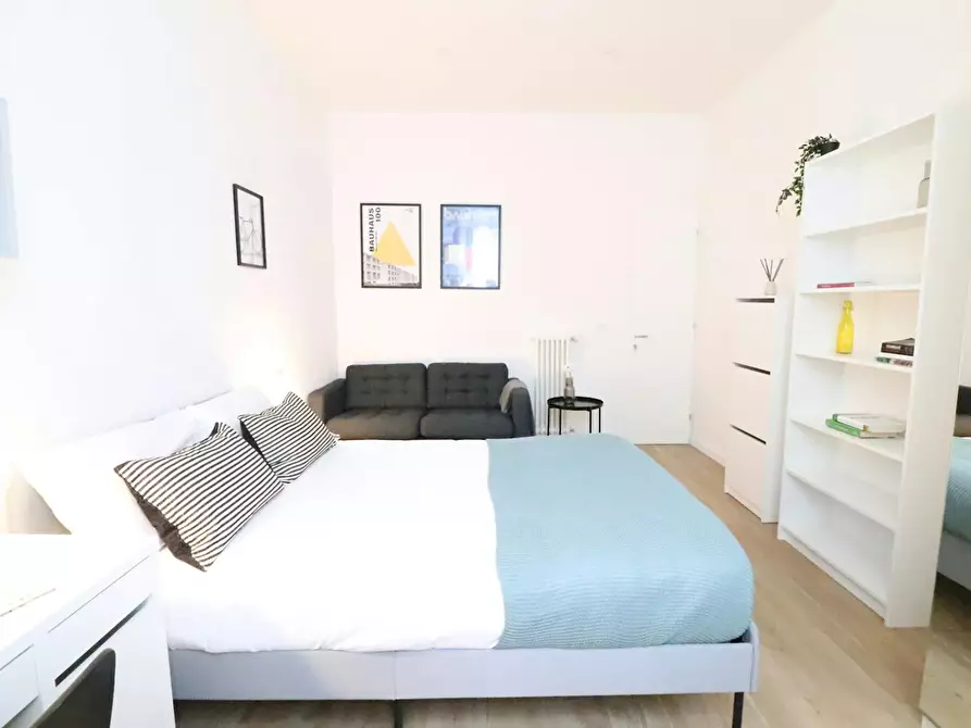 Immagine 2 di Camera in affitto  in Via Camillo Cavour a Firenze