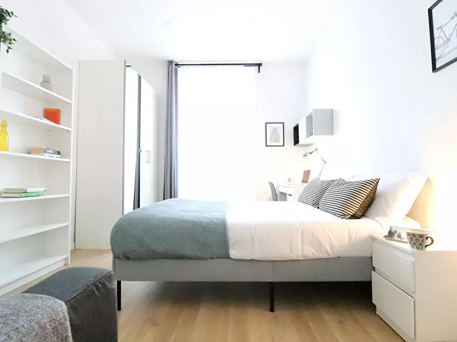 Immagine 1 di Camera in affitto  in Via Camillo Cavour a Firenze