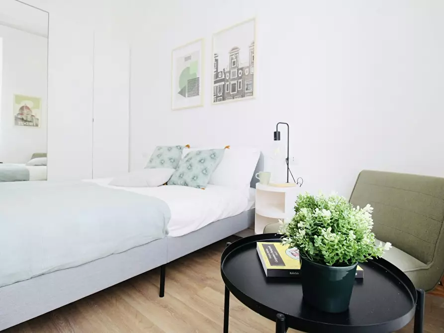 Immagine 5 di Camera in affitto  in Via Francesco Crispi a Firenze