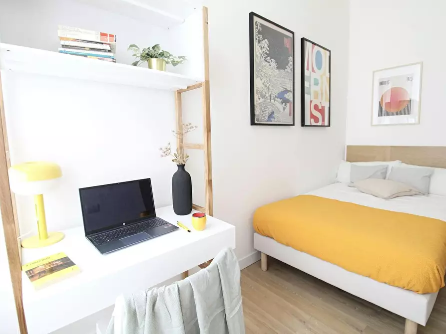 Immagine 2 di Camera in affitto  in Via Francesco Crispi a Firenze