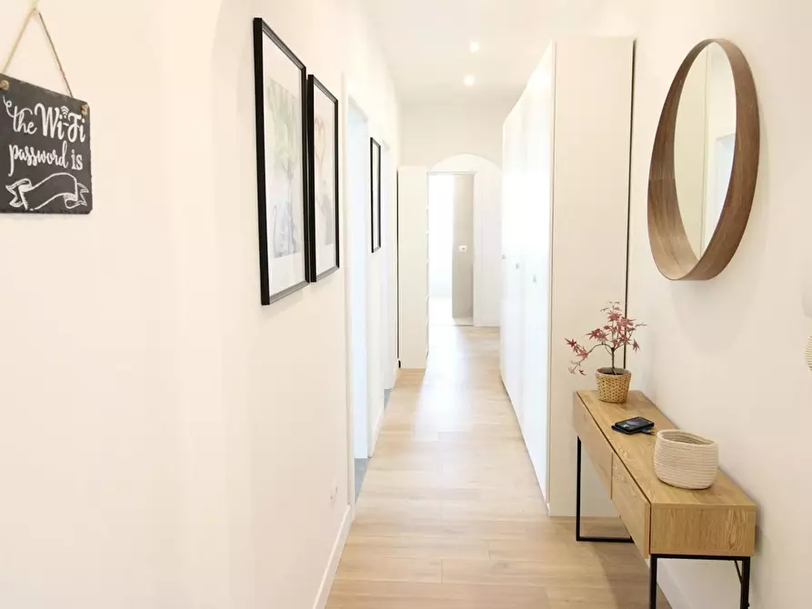 Immagine 6 di Camera in affitto  in Via Francesco Crispi a Firenze