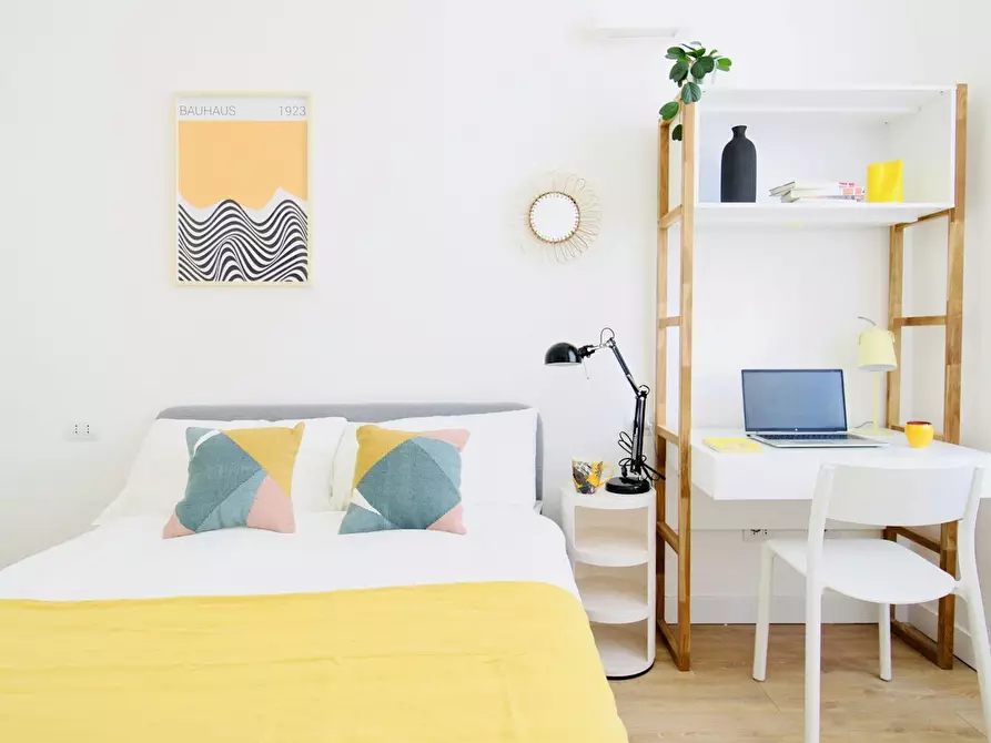 Immagine 2 di Camera in affitto  in Via Francesco Crispi a Firenze