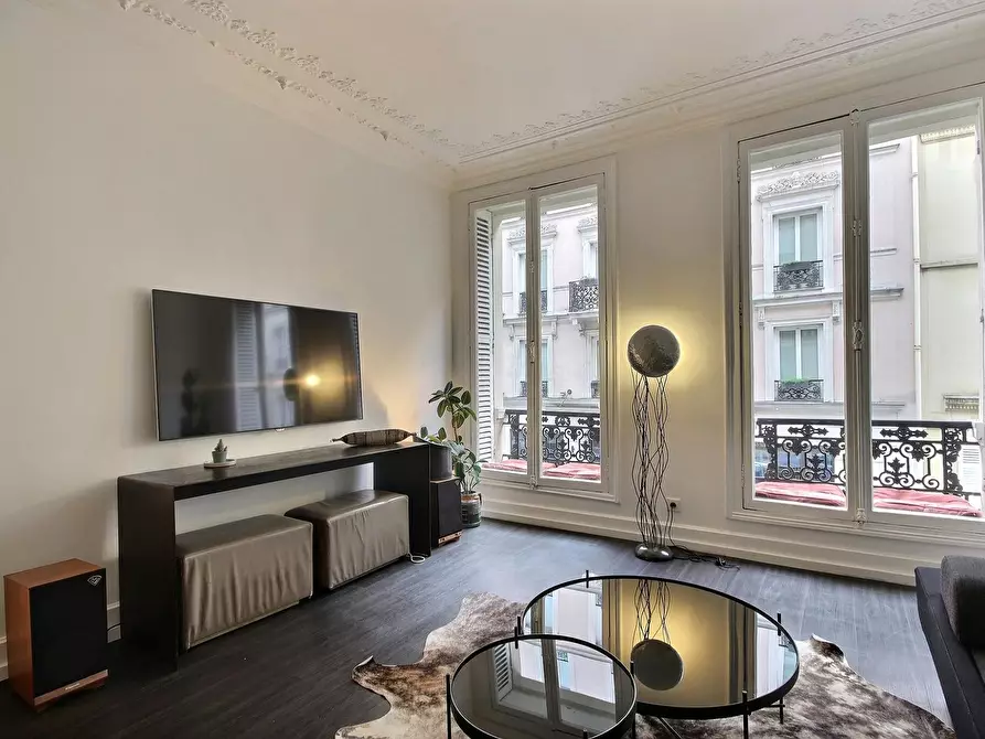 Immagine 6 di Appartamento in affitto  in Rue de Parme a Paris
