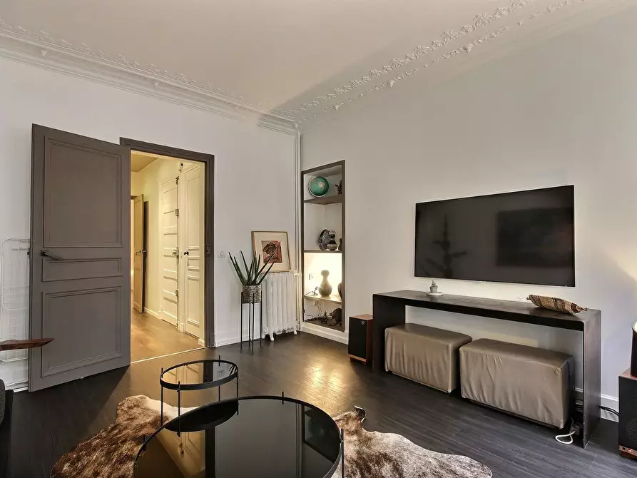 Immagine 7 di Appartamento in affitto  in Rue de Parme a Paris