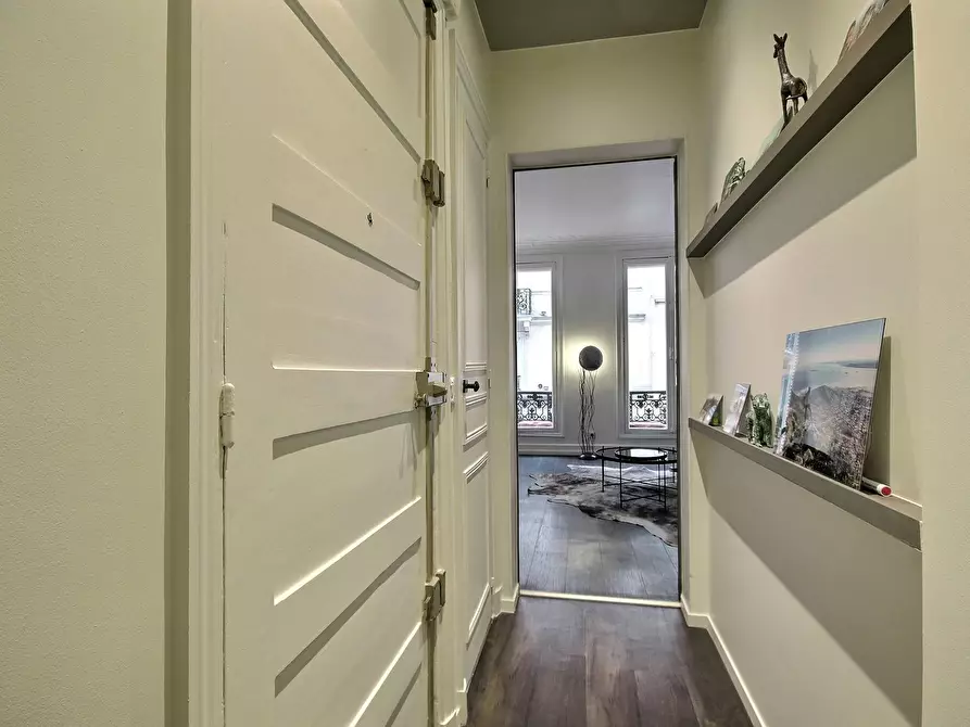 Immagine 3 di Appartamento in affitto  in Rue de Parme a Paris