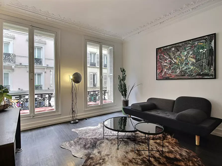 Immagine 4 di Appartamento in affitto  in Rue de Parme a Paris