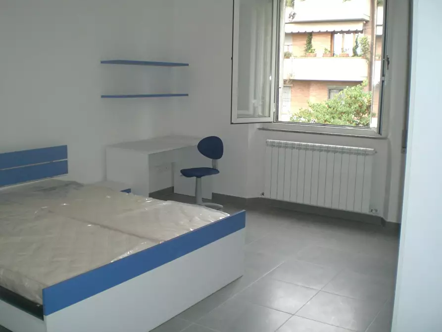 Immagine 1 di Camera in affitto  in Viale Goffredo Mameli a Siena