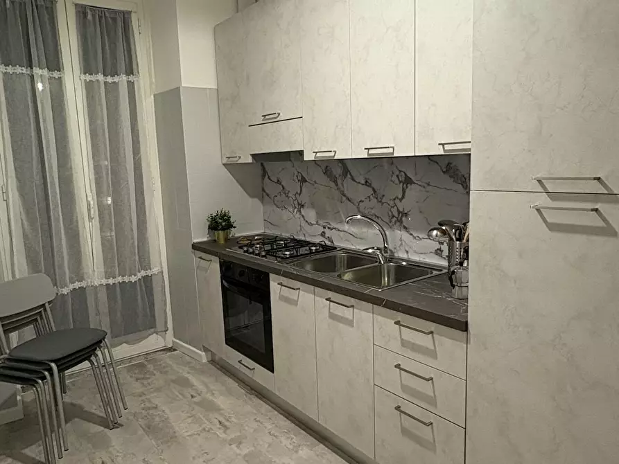 Immagine 5 di Camera in affitto  in Viale delle Provincie a Roma