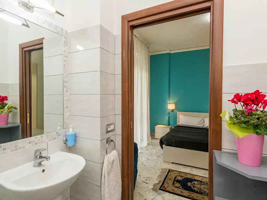 Immagine 9 di Camera in affitto  in Viale Jonio a Catania