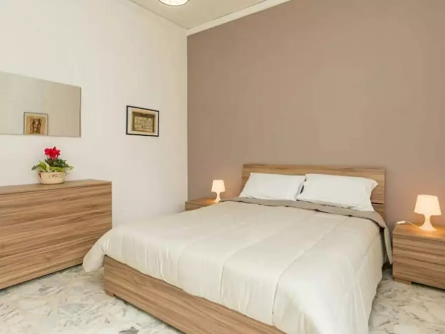 Immagine 1 di Camera in affitto  in Viale Jonio a Catania