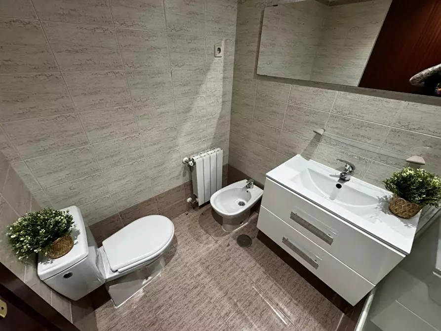 Immagine 9 di Camera in affitto  in Calle de Isabel Clara Eugenia a Madrid