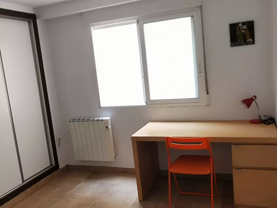 Immagine 2 di Camera in affitto  in Carrer València a Alicante/Alacant