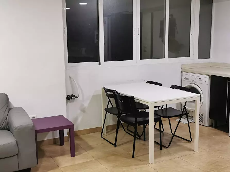 Immagine 8 di Camera in affitto  in Carrer València a Alicante/Alacant