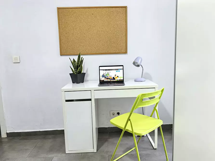 Immagine 2 di Camera in affitto  in Calle del Médico Pascual Pérez a Alicante/Alacant