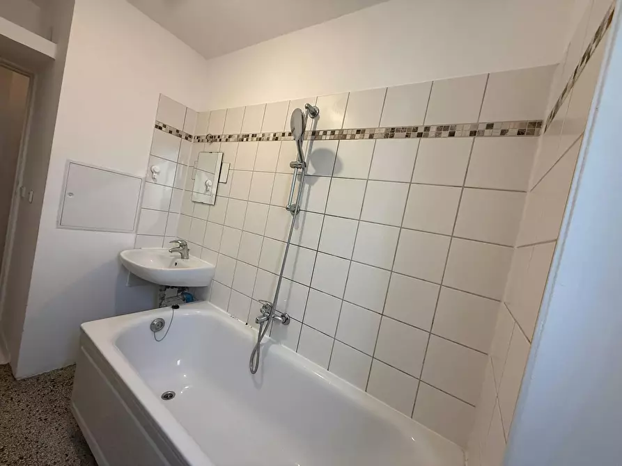 Immagine 10 di Appartamento in affitto  in Riemenschneiderweg a Berlin