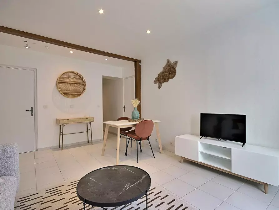 Immagine 2 di Appartamento in affitto  in Rue de Romainville a Les Lilas