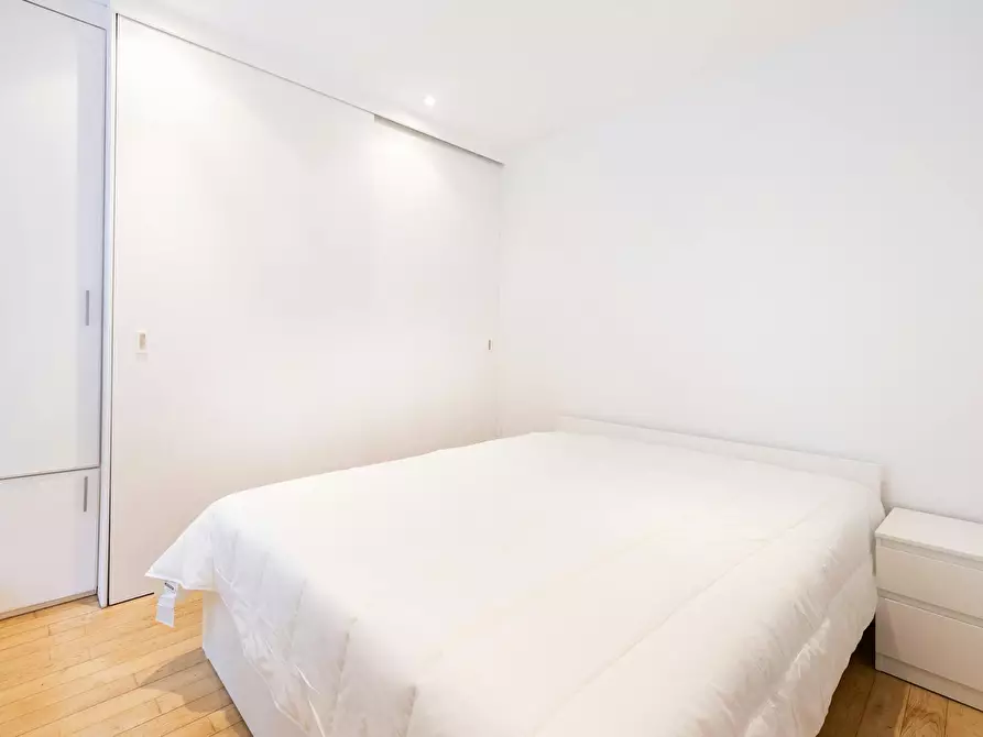 Immagine 8 di Appartamento in affitto  in Rue Lesbroussart a Ixelles