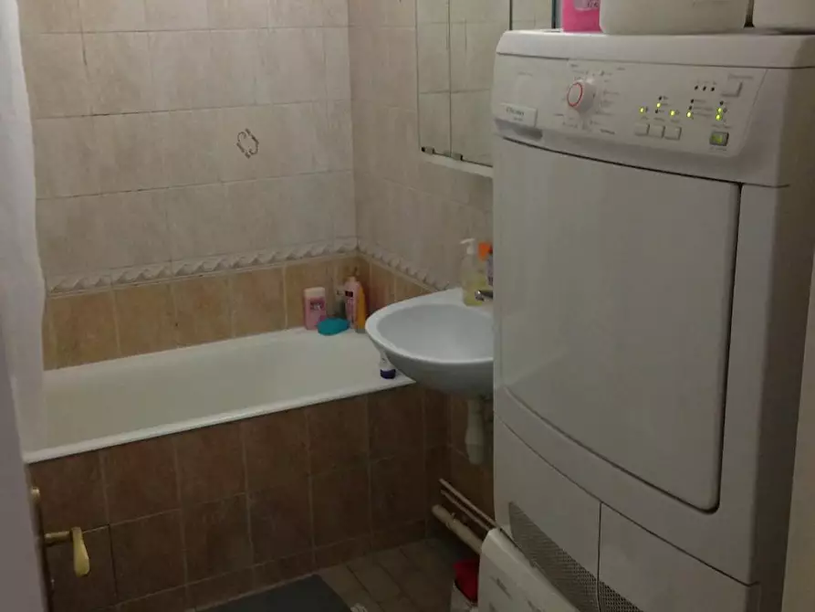 Immagine 8 di Camera in affitto  in Rue Camille Desmoulins a Cachan