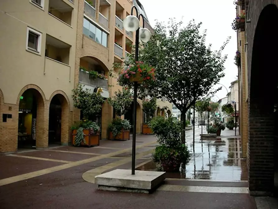 Immagine 6 di Camera in affitto  in Rue Camille Desmoulins a Cachan