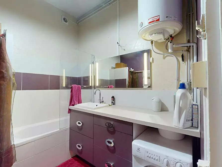 Immagine 9 di Camera in affitto  in Rue Marietton a Écully