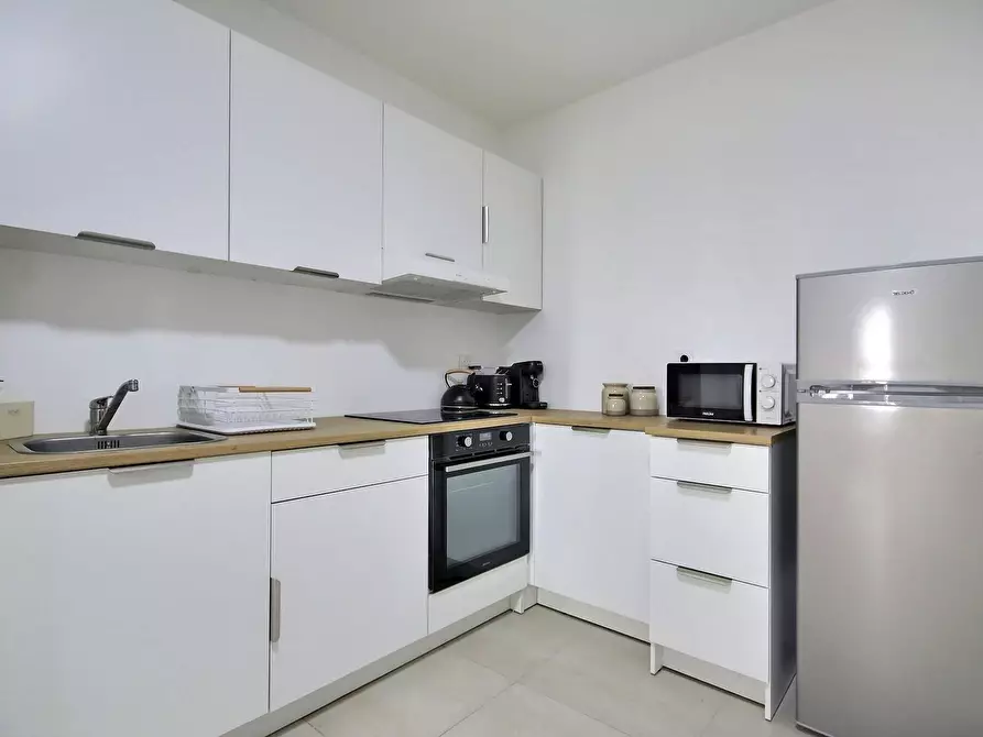 Immagine 5 di Appartamento in affitto  in Rue de Romainville a Les Lilas