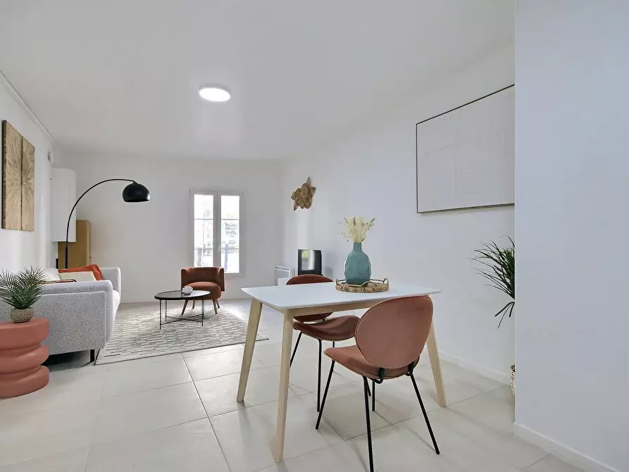 Immagine 2 di Appartamento in affitto  in Rue de Romainville a Les Lilas