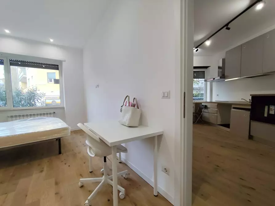 Immagine 6 di Appartamento in affitto  in Via Roccantica a Roma