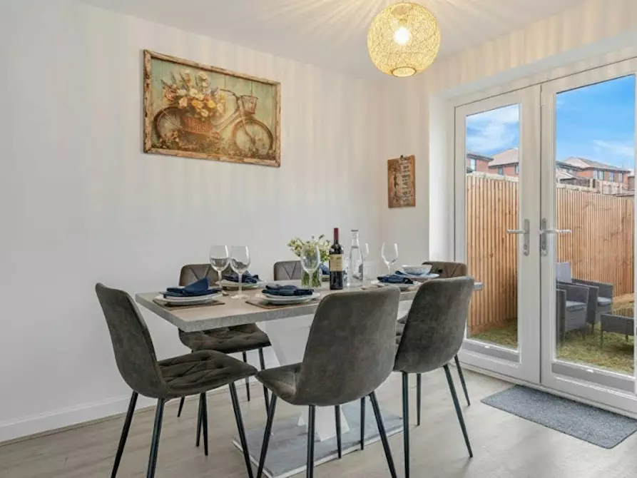 Immagine 5 di Casa indipendente in affitto  in Miles Way a Canterbury