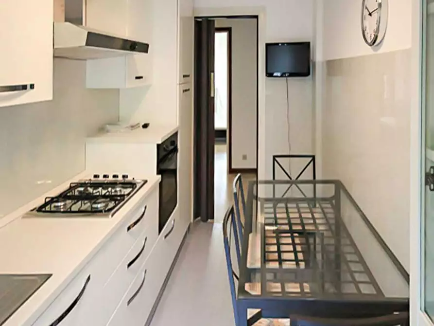 Immagine 6 di Camera in affitto  in Via Raffaello Bertieri a Milano