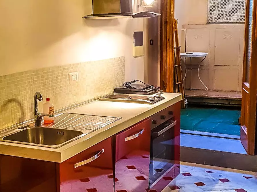 Immagine 10 di Appartamento in affitto  in Via degli Alfani a Firenze