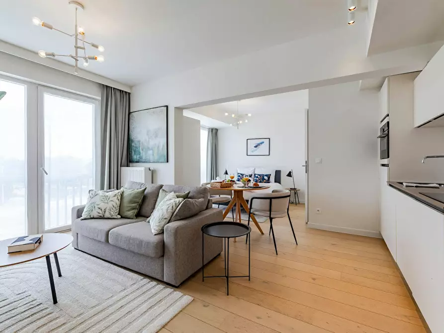 Immagine 1 di Appartamento in affitto  in Boulevard Auguste Reyers a Schaerbeek