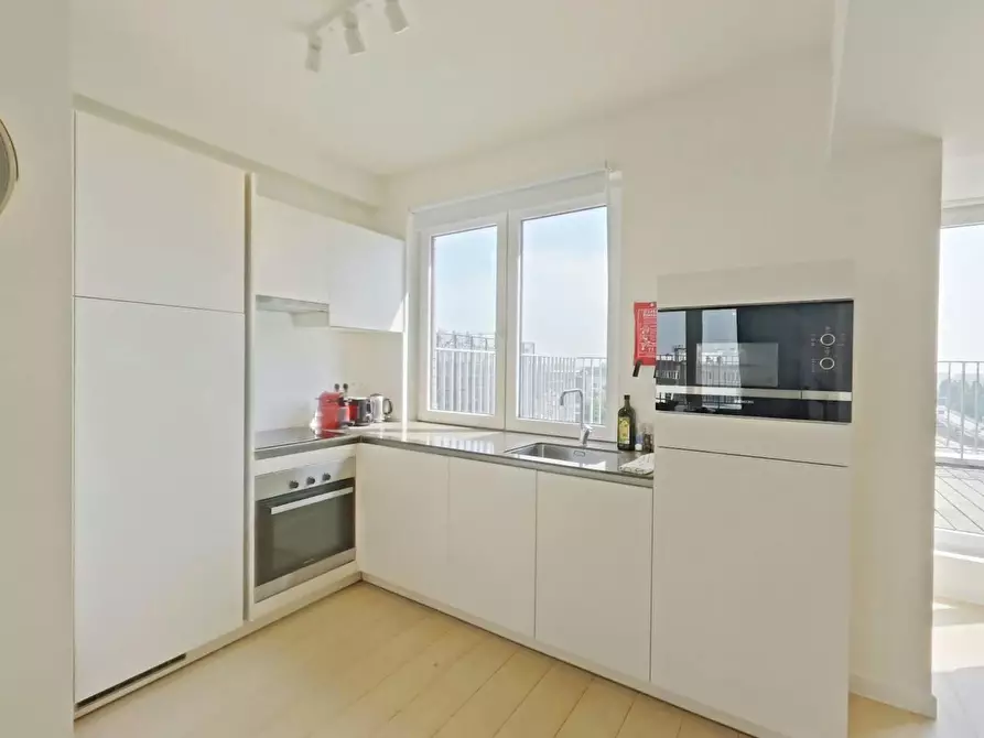 Immagine 3 di Appartamento in affitto  in Boulevard Auguste Reyers a Schaerbeek