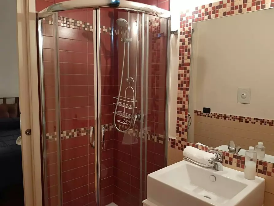 Immagine 4 di Appartamento in affitto  in Via Toledo a Napoli