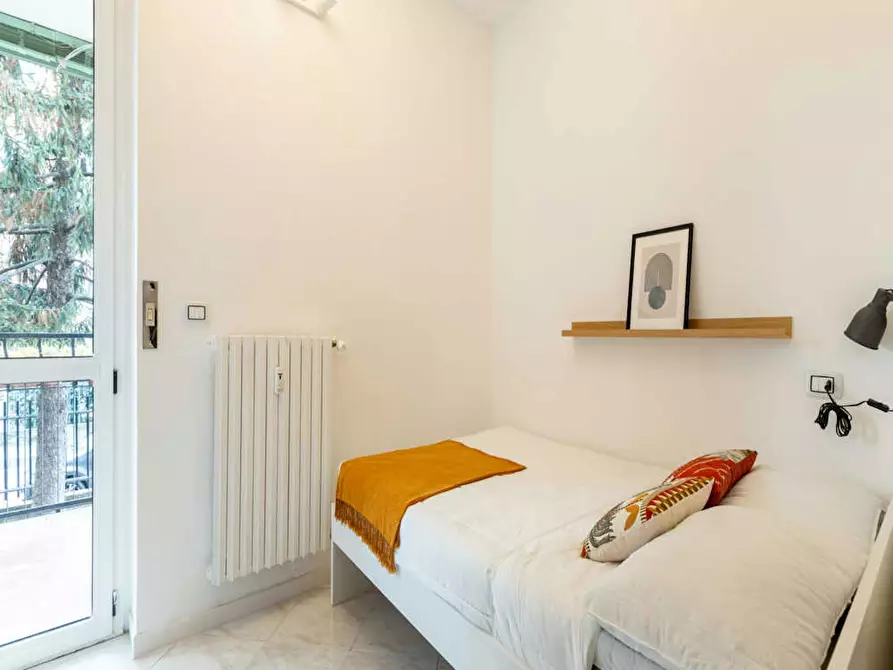 Immagine 4 di Camera in affitto  in Via Giuditta e Giulia Grisi a Milano