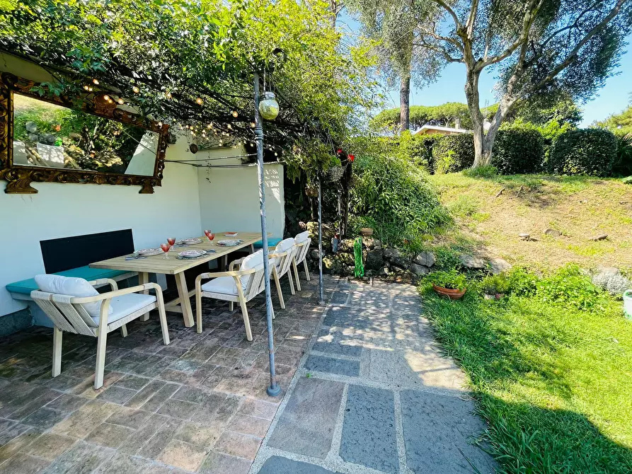 Immagine 3 di Casa indipendente in affitto  in Via Flaminia Nuova a Roma