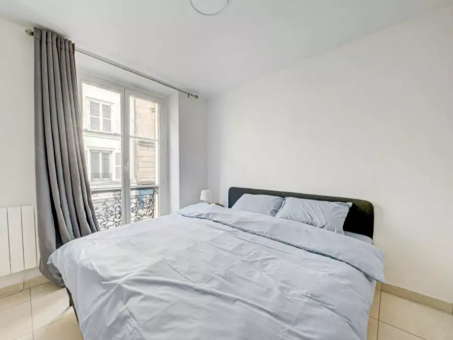 Immagine 6 di Appartamento in affitto  in Rue de Lévis a Paris 17