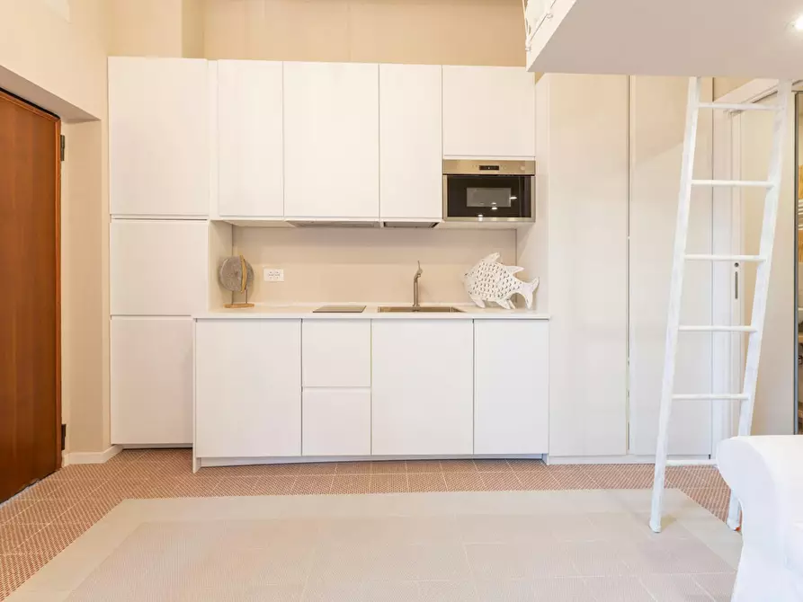 Immagine 8 di Appartamento in affitto  in Via Accademia a Milano