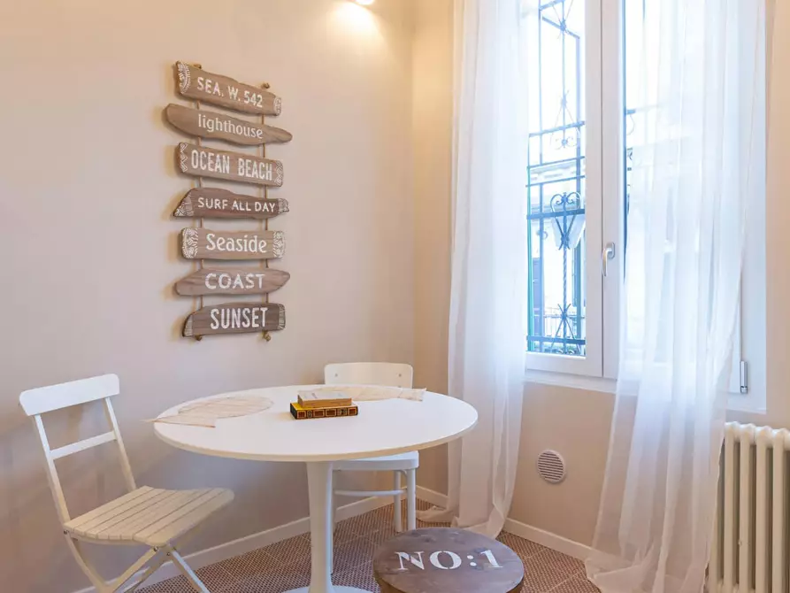 Immagine 9 di Appartamento in affitto  in Via Accademia a Milano