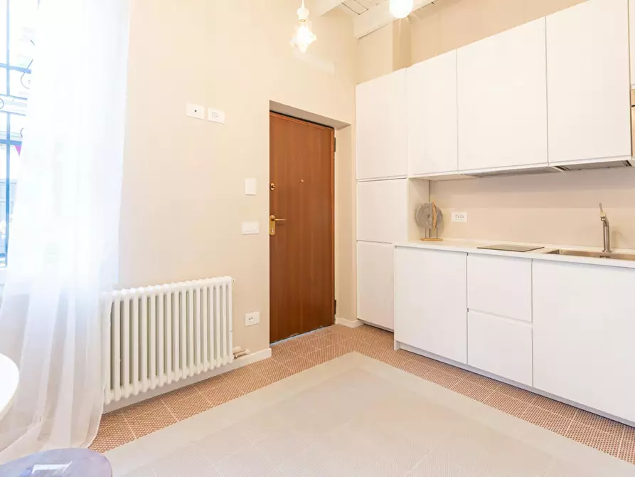 Immagine 6 di Appartamento in affitto  in Via Accademia a Milano
