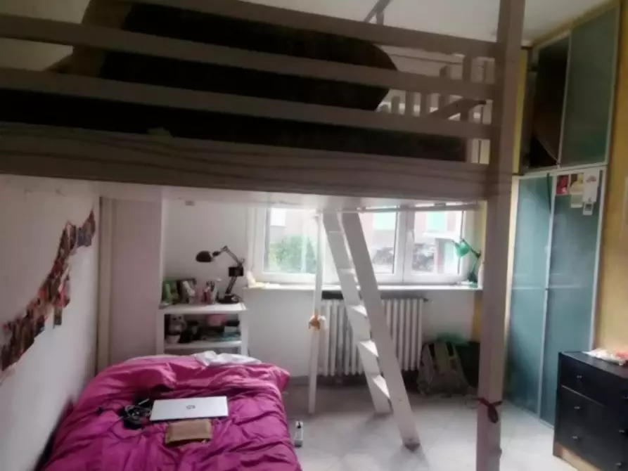 Immagine 3 di Camera in affitto  in Via Diego Guicciardi a Milano