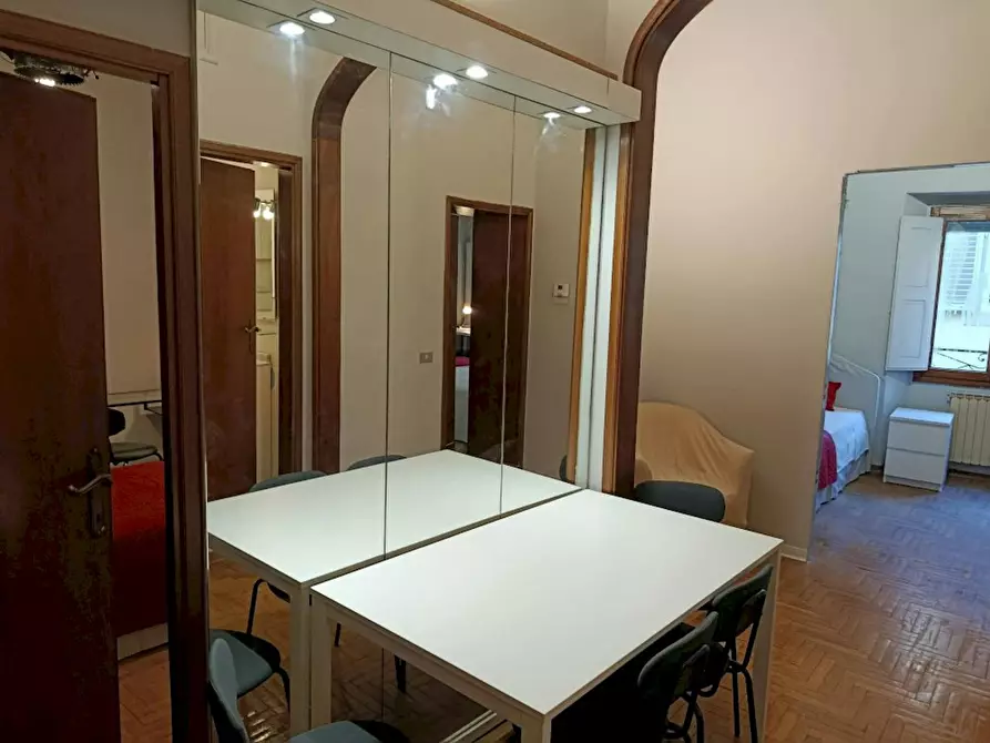 Immagine 6 di Camera in affitto  in Via di San Niccolò a Firenze