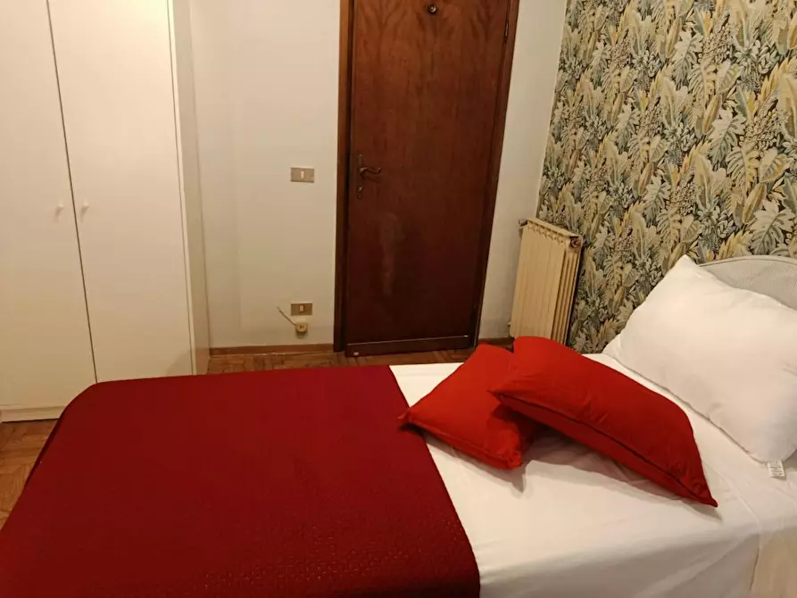 Immagine 1 di Camera in affitto  in Via di San Niccolò a Firenze