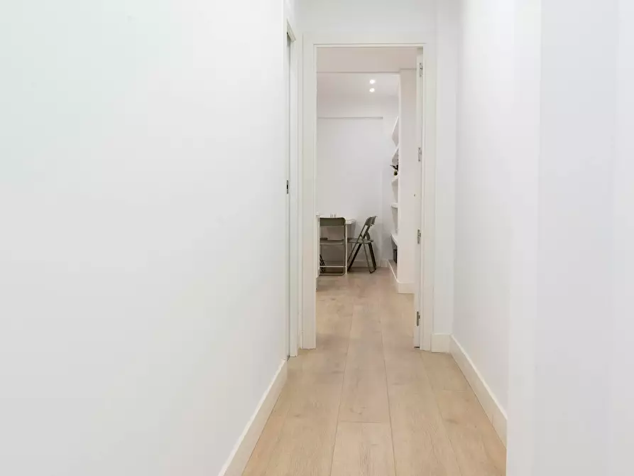 Immagine 5 di Camera in affitto  in Calle de Francos Rodríguez a Madrid