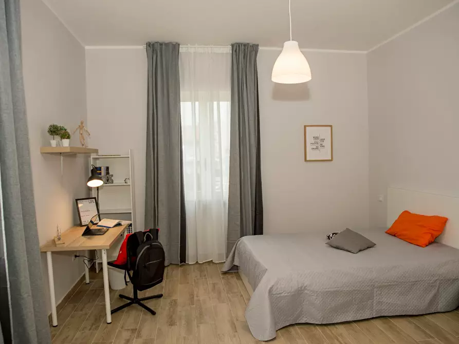 Immagine 2 di Camera in affitto  in Via Tirino a Pescara