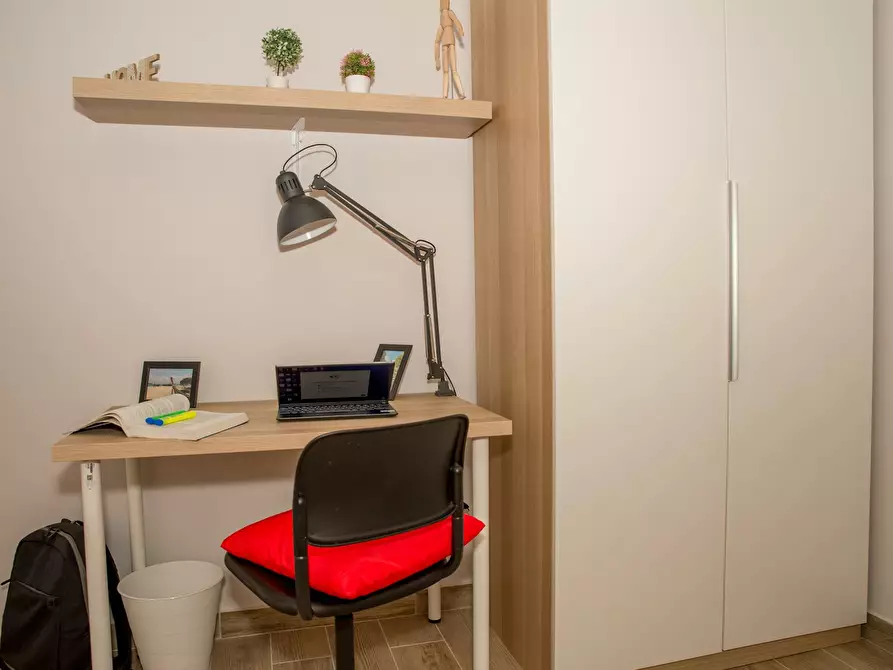 Immagine 9 di Camera in affitto  in Via Tirino a Pescara