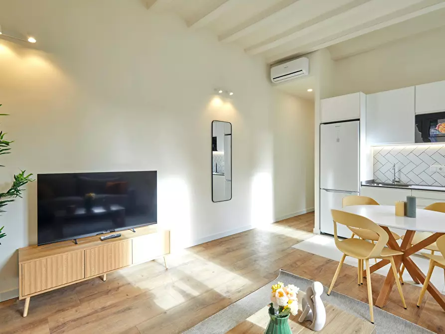 Immagine 10 di Appartamento in affitto  in Carrer de Sant Antoni Abat a Barcelona