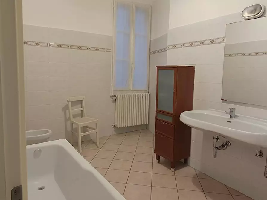 Immagine 6 di Camera in affitto  in Via Cardano a Pavia