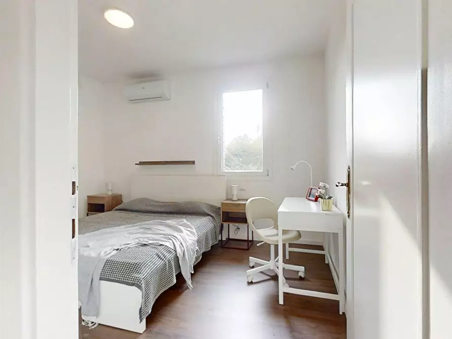 Immagine 1 di Camera in affitto  in Via Giambellino a Padova