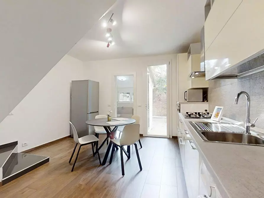 Immagine 9 di Camera in affitto  in Via Giambellino a Padova