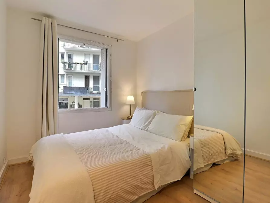 Immagine 10 di Appartamento in affitto  in Rue de la Fédération a Paris